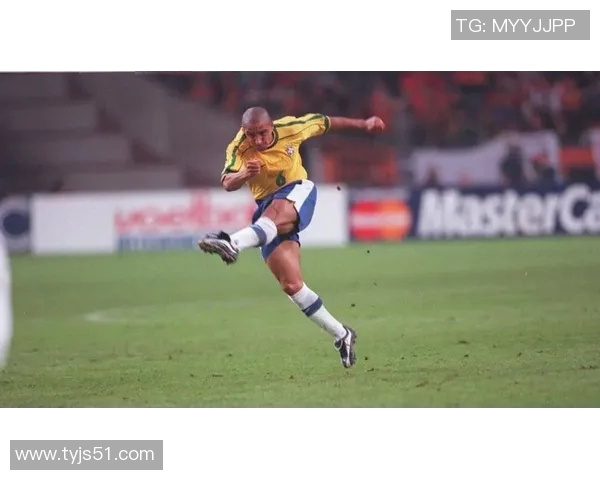 全球足球明星后卫排名前十的实力与成就分析